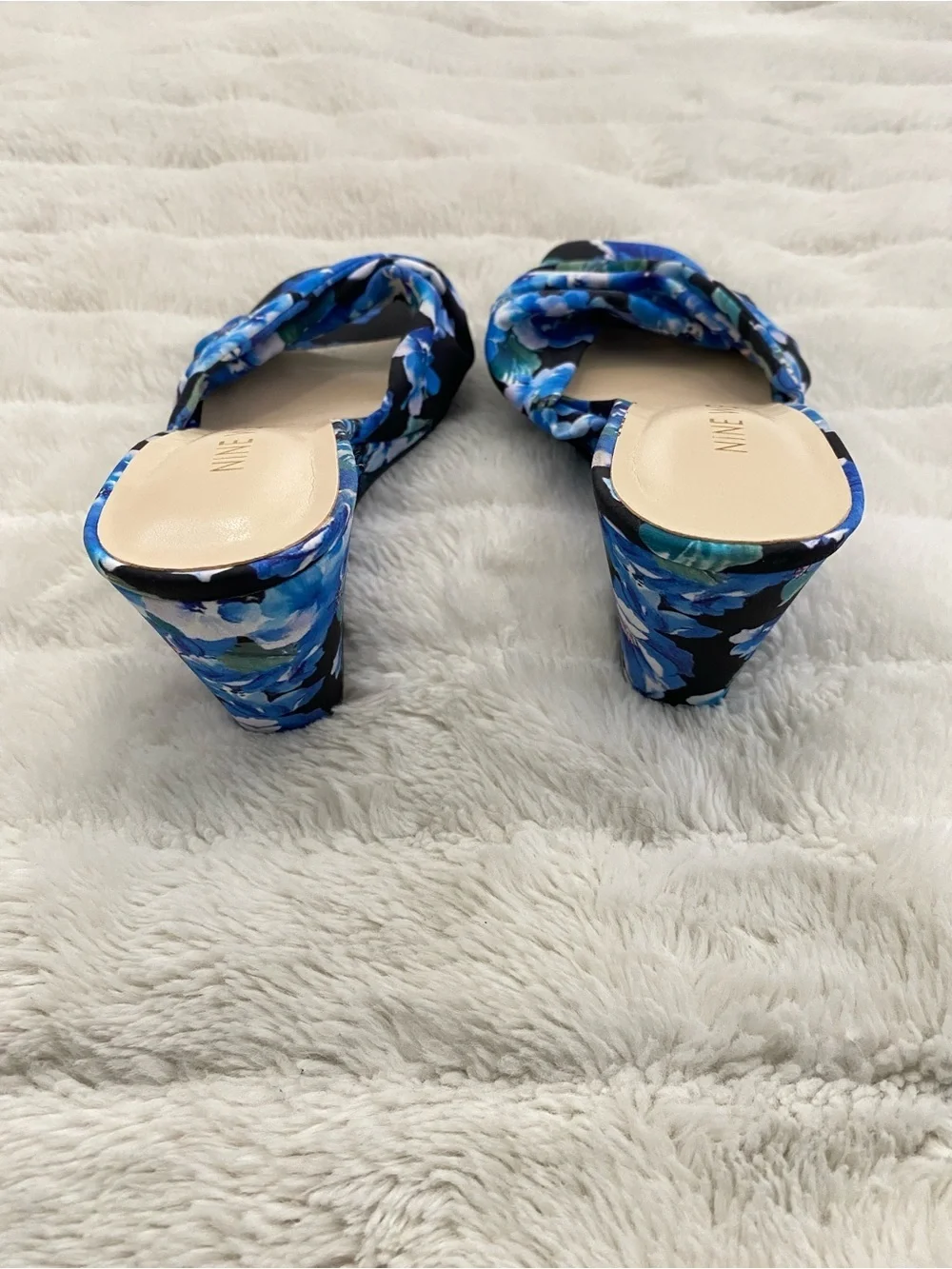Nine West Blue Floral Knot Wedge Sandals Size 6.5